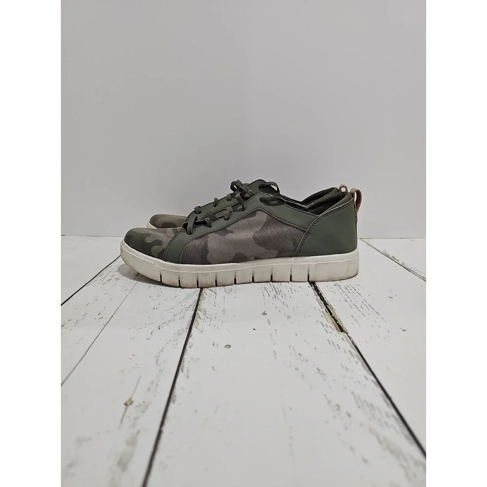 RYKA SURROUND FIT WOMEN GREEN CAMO PRINT SNEAKERS Size 9M